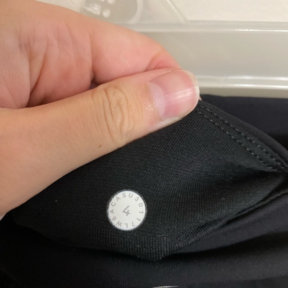 Lululemon Anew Crop (21") - Picture 9 of 9